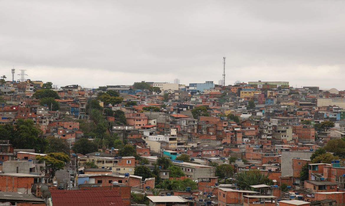 Saneamento em favelas é tema de curso do Insper com profissionais do setor